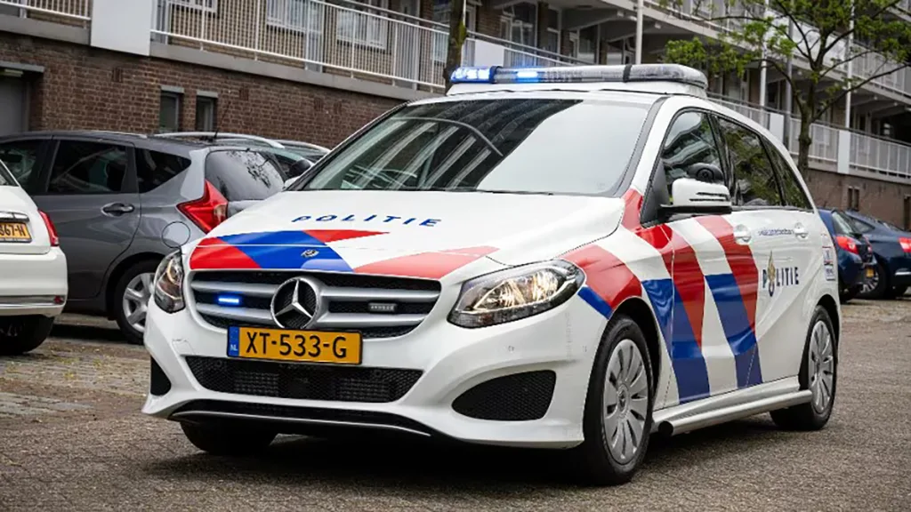 Politie zoekt brute winkeldief Maagjesbolwerk Zwolle Politie zoekt brute winkeldief Maagjesbolwerk Zwolle