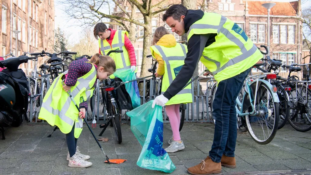 Zwolle kleurt groen: Doe mee aan de grote voorjaarsschoonmaak Zwolle kleurt groen: Doe mee aan de grote voorjaarsschoonmaak