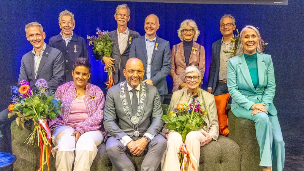Veertien Zwollenaren koninklijk onderscheiden Veertien Zwollenaren koninklijk onderscheiden