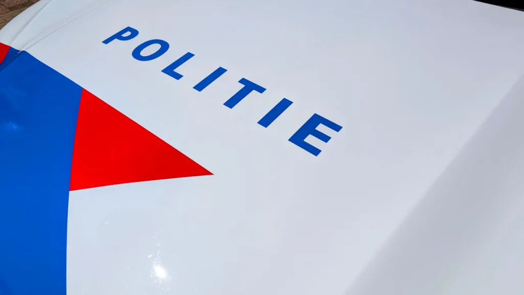 Politie zoekt dieven van rookwaar op Campus Zwolle Politie zoekt dieven van rookwaar op Campus Zwolle